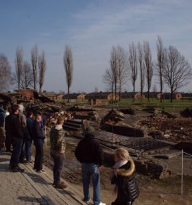 Wyjazd studyjny Auschwitz-Birkenau – Ruiny jednej z komór gazowych w Birkenau
