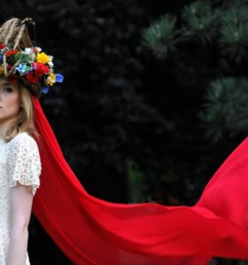 Pokaz mody folkowej dla MOT w Krynicy