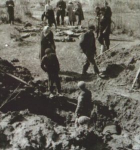 1945 rok, ekshumacja zwłok w Biegonicach, cyt. za: A. Totoń, Chryzantym Uhacz i Roman Uhacz – przyjaciele Bolesława Barbackiego, Stary Sącz 2014